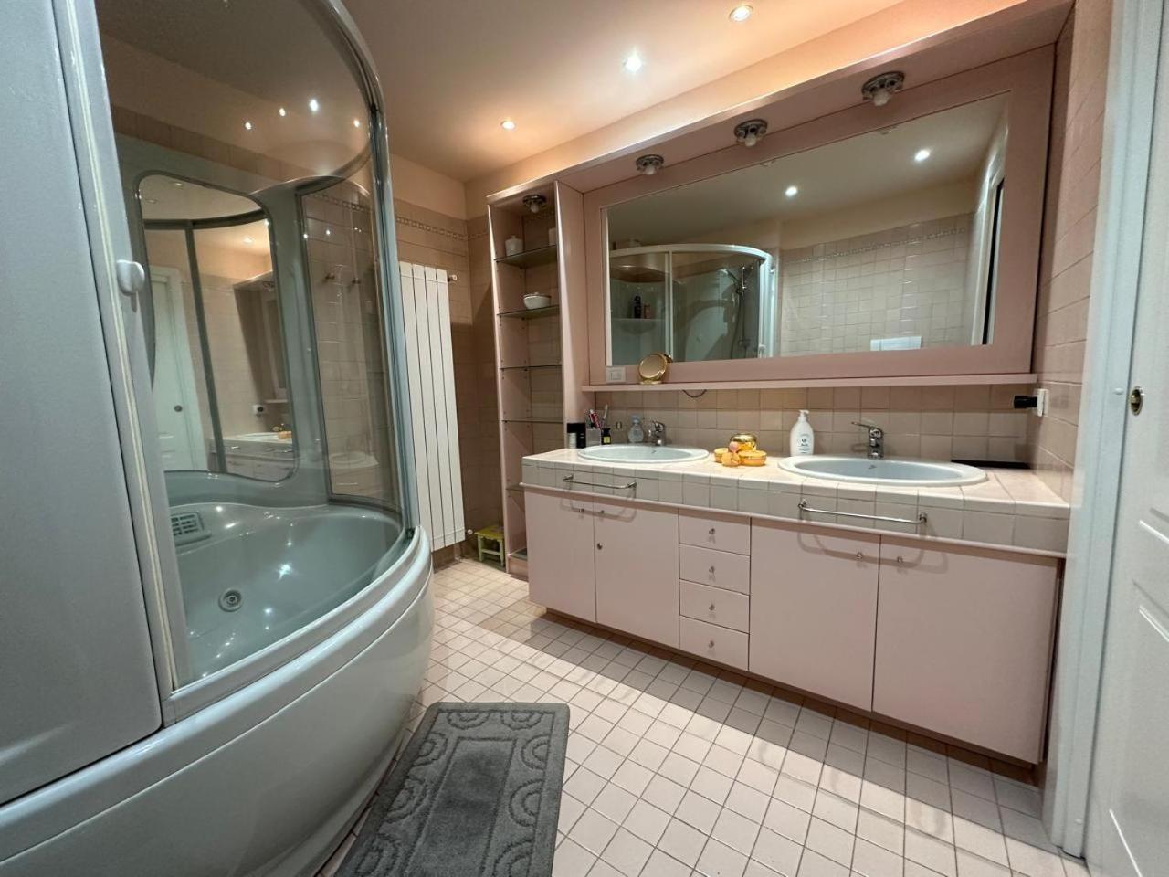 Sana Luxury Apartment Стреза Экстерьер фото