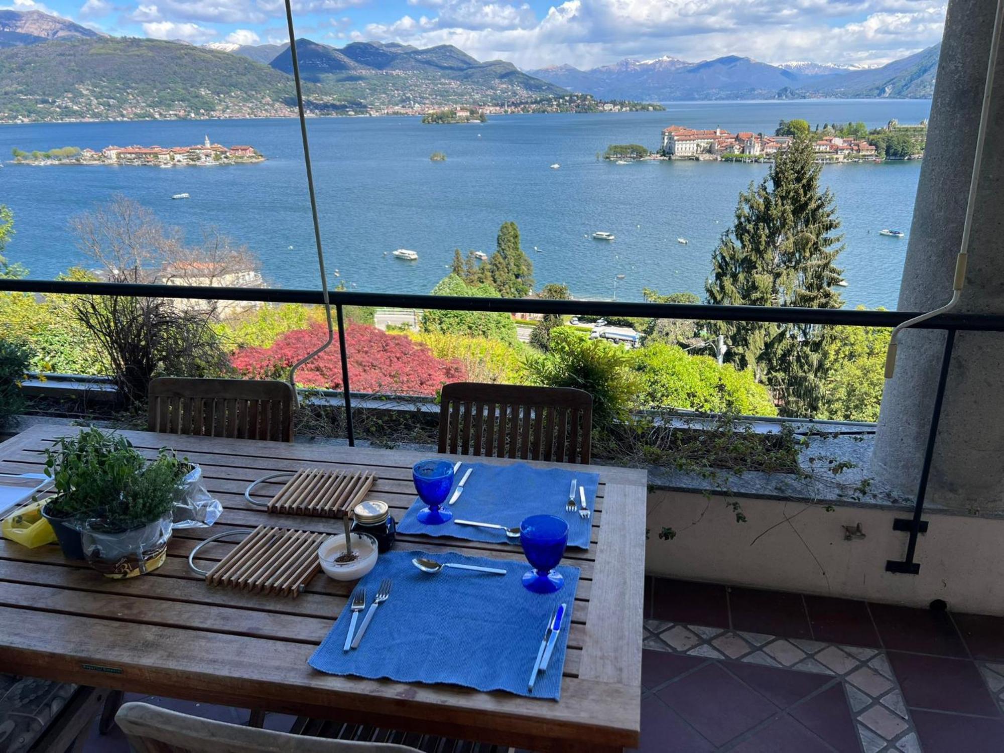 Sana Luxury Apartment Стреза Экстерьер фото